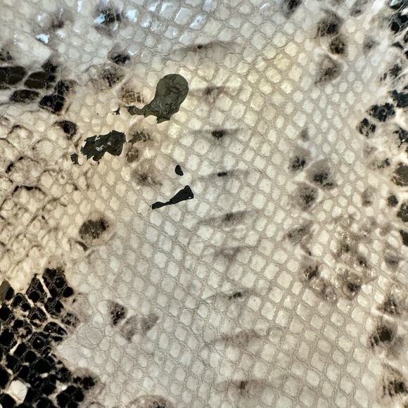 Retrofête Neutral Snake Skin Aven Leather Short Medium NWT - Picture 7 of 16